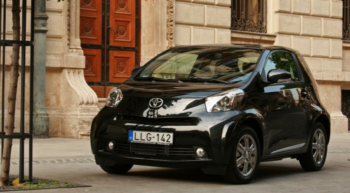 Toyota iQ: Ami a smartból kimaradt 6 | Vezess Van erős dízellel és benzinessel is
