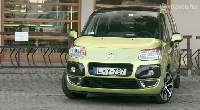 A KIA Soul-ra hasonlít leginkább