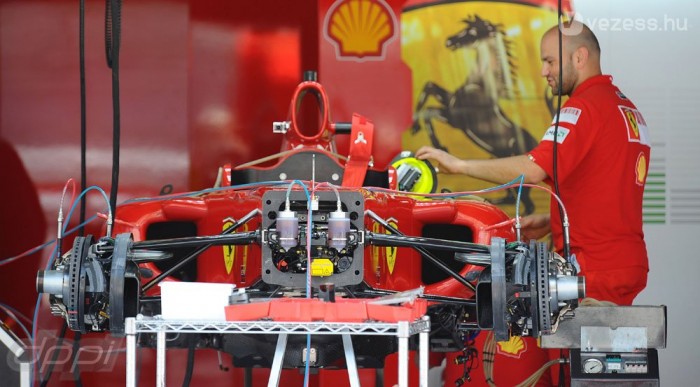 Fejlesztések garmadájával próbálkoznak