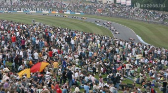 Még túlélhet a Brit Nagydíj
