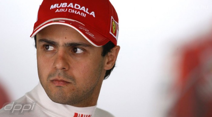 Elég a politikából!