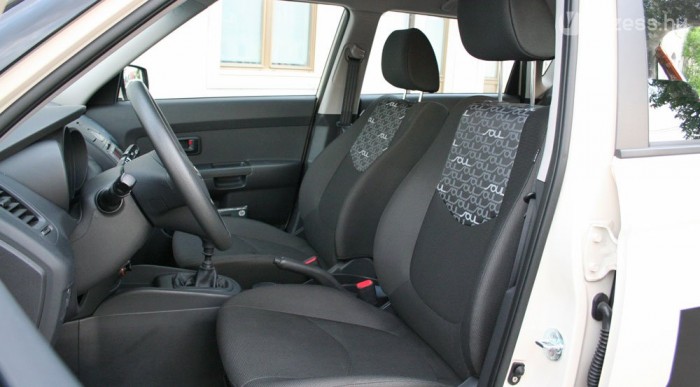 Kényelmesek az első ülések