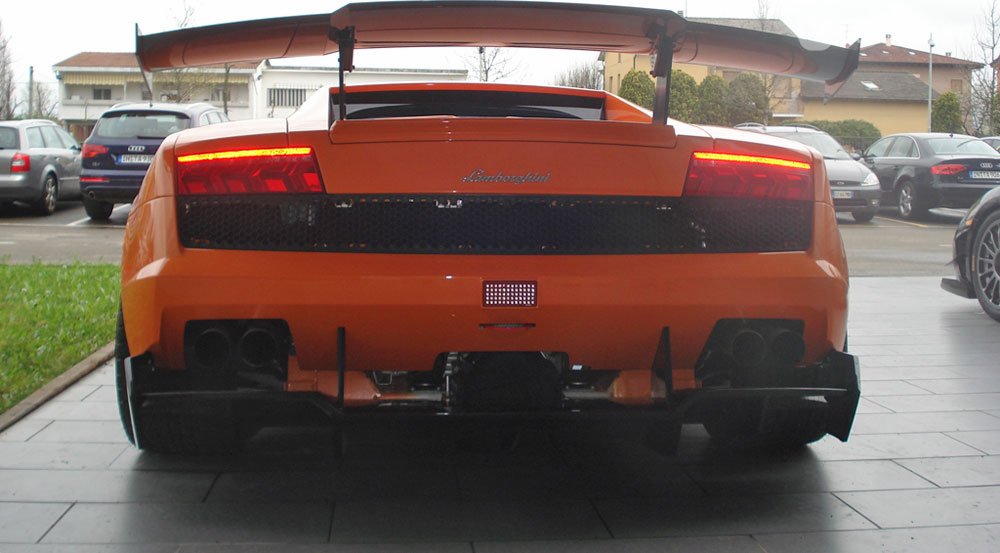 Lamborghini tankolására koldulni? 4