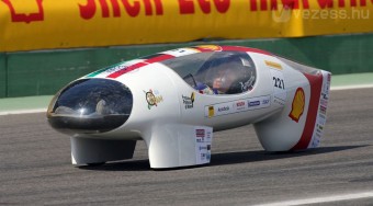 3700 kilométer egy liter benzinnel