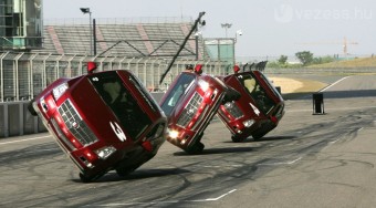 Autózás felsőfokon - videó