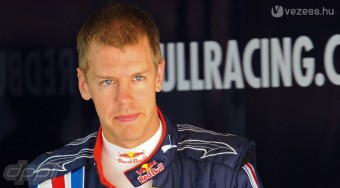 Vettelnek menedzser kell!