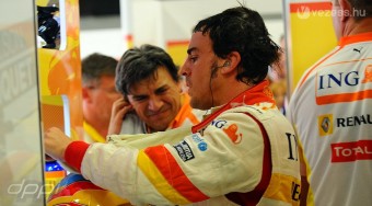 Alonso: Tiszta pályán kell futnunk