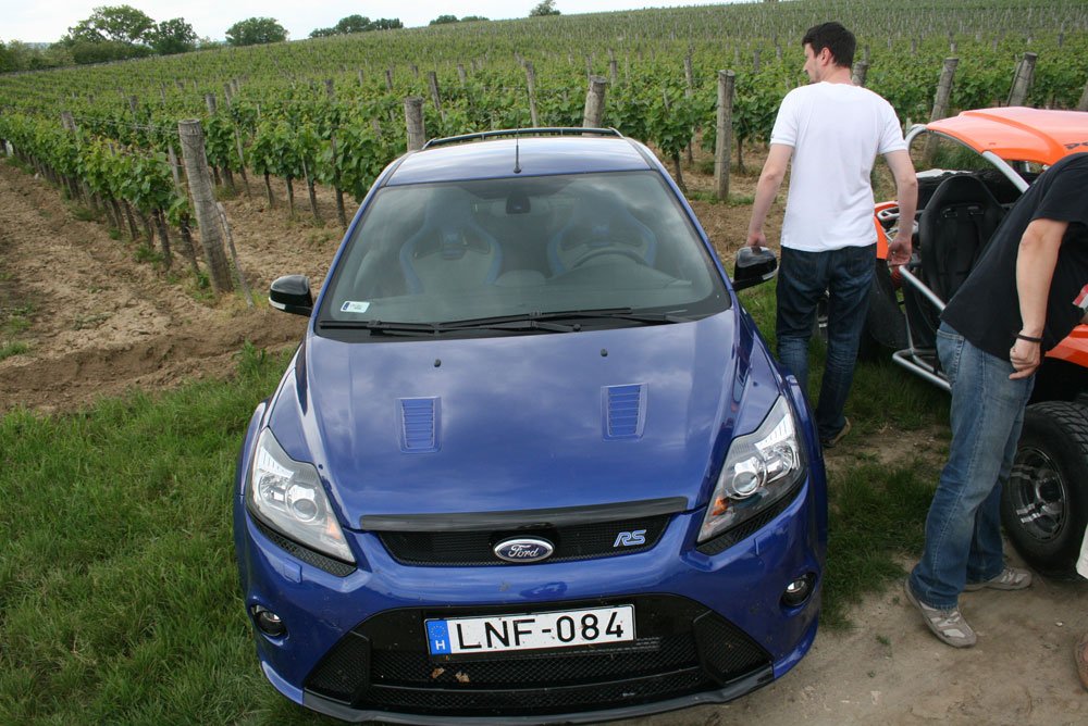 A Focus RS mindent vitt 16