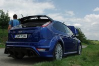 A Focus RS mindent vitt 83