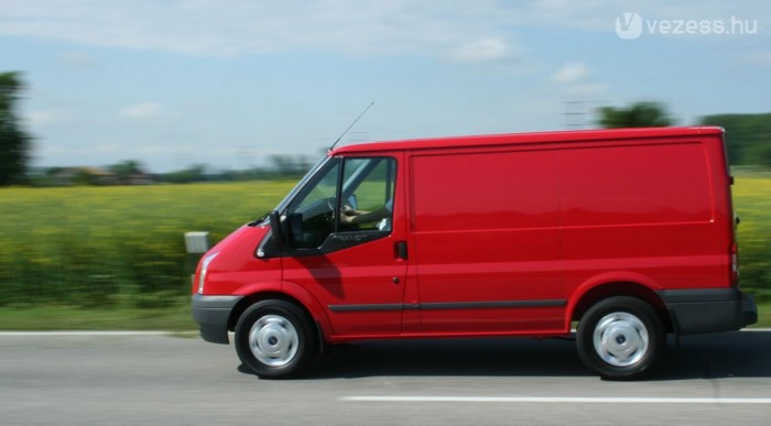 7,2 literrel beéri a ráérős Transit