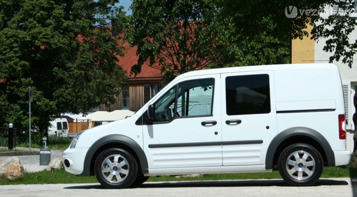 Kétféle tengelytáv és tetőmagasság választható