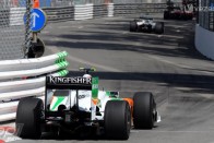 Barrichello vezet Monacóban 37