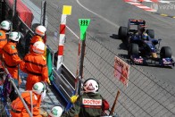 Barrichello vezet Monacóban 41