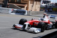 Barrichello vezet Monacóban 43