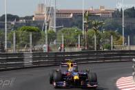 Barrichello vezet Monacóban 46