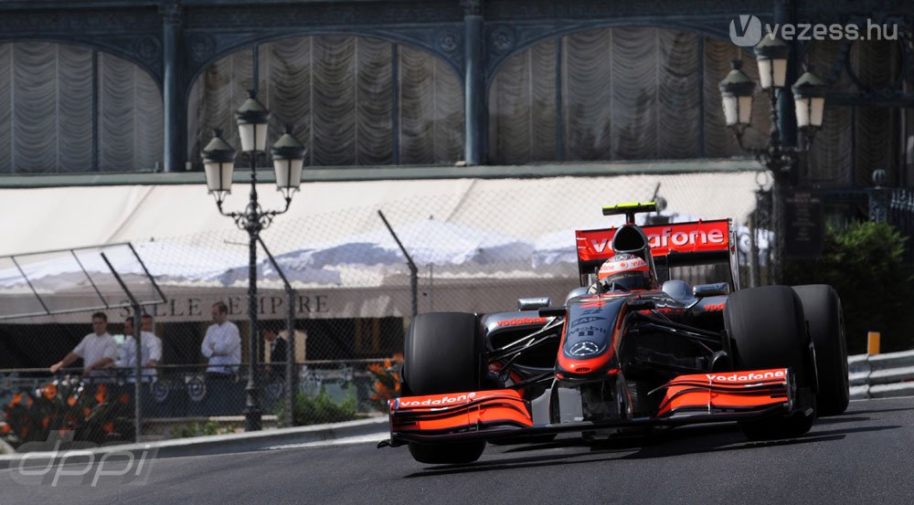 Barrichello vezet Monacóban 24