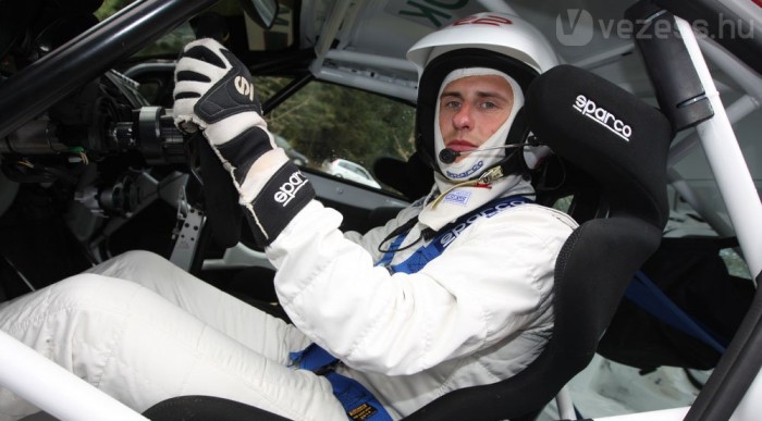 Matthew Wilson teszteli