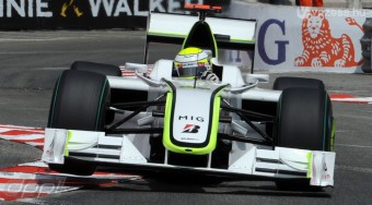 Button alig bírt Räikkönennel!