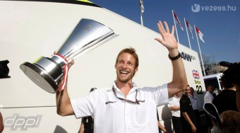 Button apró rekordja