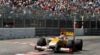 Alonso: A kiesések segítettek rajtam