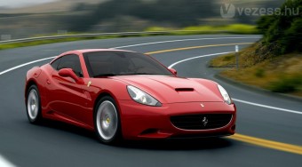 Hibrid-modellt fejleszt a Ferrari