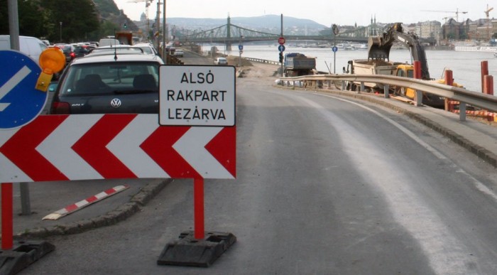 Közel másfél évre lezárják a rakpartot 2 Közel másfél évre lezárják a rakpartot 2