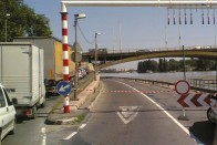 Közel másfél évre lezárják a rakpartot 2 Lezárták a rakpartot