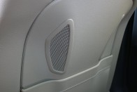 Itt szív levegőt az ülésszellőztető ventilátor