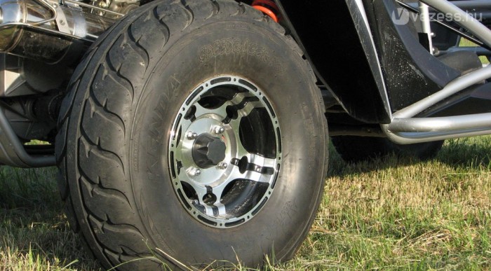 Négykerekű paradoxon magyar rendszámmal 11 | Vezess Szépek a felnik, a gumik