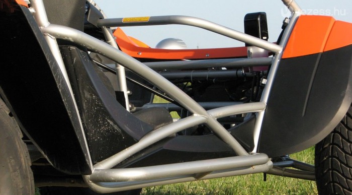 Négykerekű paradoxon magyar rendszámmal 10 | Vezess Jó merev