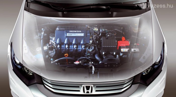 Insight: mit tud az olcsóbb hibrid? 9 | Vezess Jóval keskenyebb és könnyebb lett a villanymotor, a képen jobbra