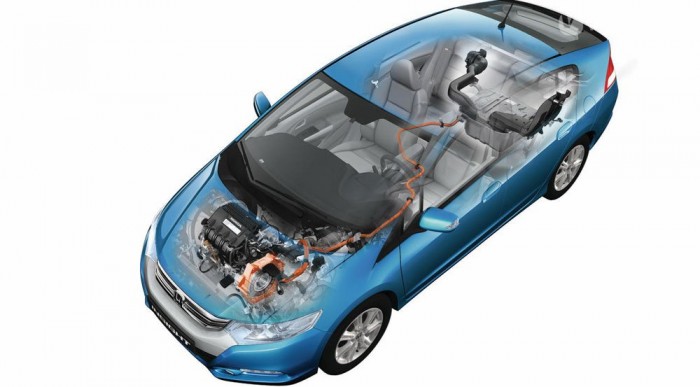 Insight: mit tud az olcsóbb hibrid? 8 | Vezess Hátul laknak az akkumulátorok