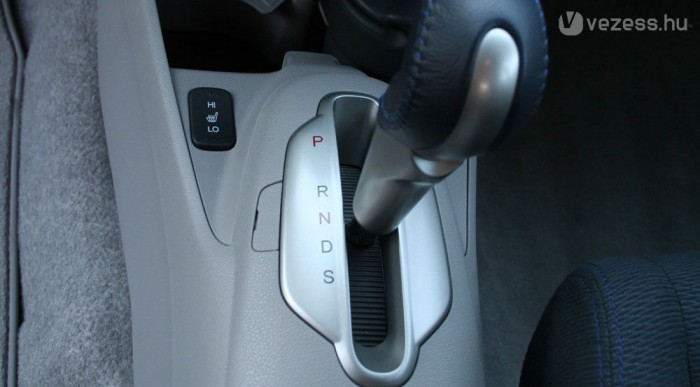 Insight: mit tud az olcsóbb hibrid? 16 | Vezess Kézzel kapcsolható fokozatai is vannak a CVT-automatának