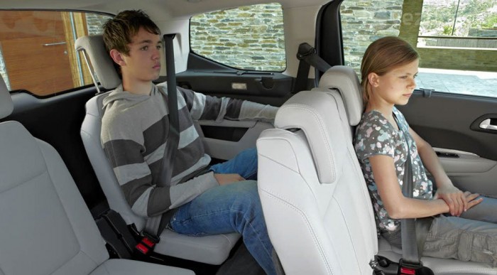 5008: új egyterű a Peugeot-tól 9