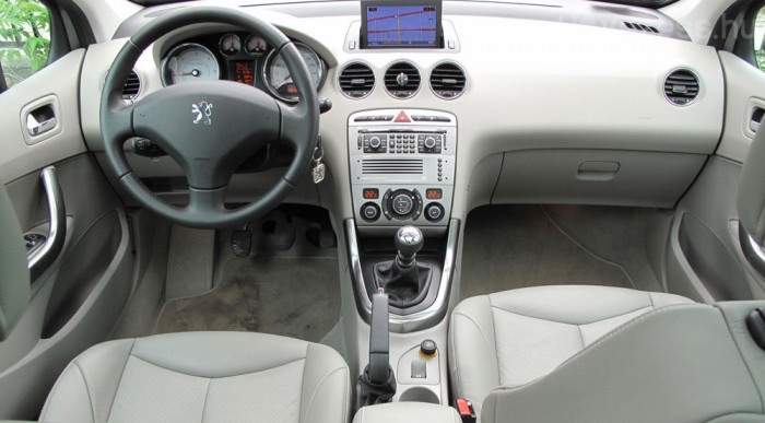 Sajnos könnyen koszolódik