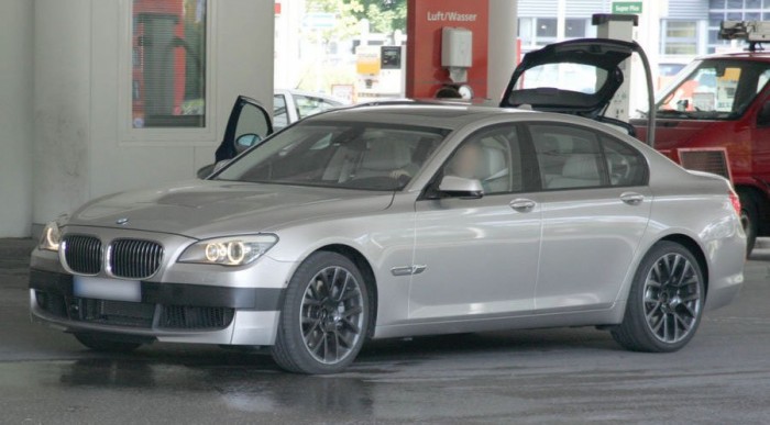 600 lóerő a motorháztető alatt?