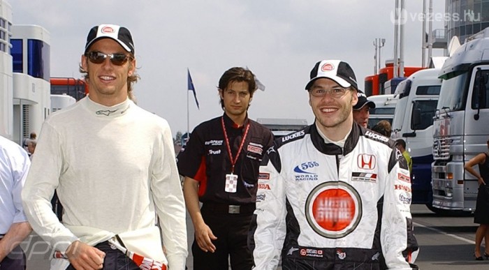 Milliókat bukhatott a BAR-on