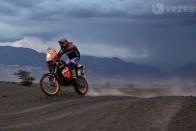 Nem indul a Dakaron a KTM