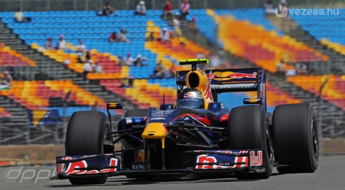 Bernie beszól a miniszterelnöknek 5 | Vezess Üres lelátók - a tévében inkább nem is mutatták