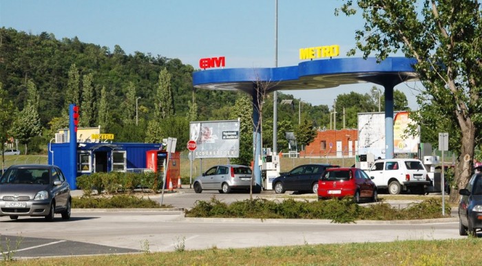 Aki spórolni szeretne, inkább a Metróhoz guruljon