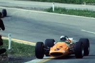 Bruce McLaren a róla elnevezett autóban 1968-ban