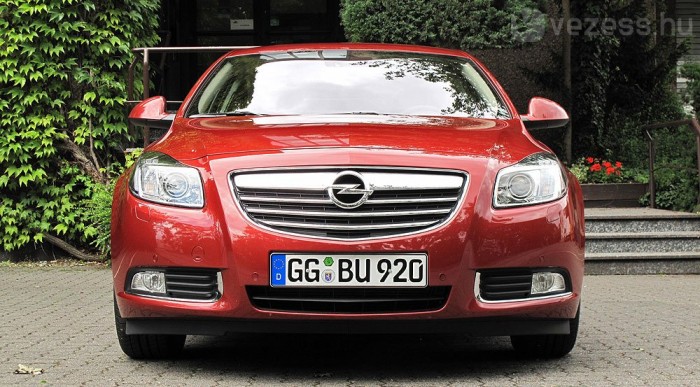 Változott az eleje is