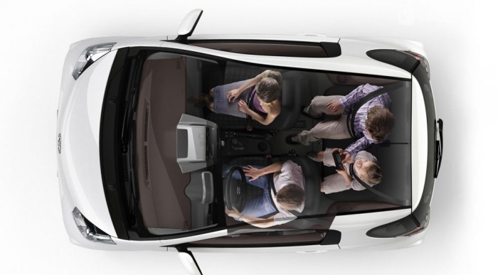 Segít az előretolt utasülés