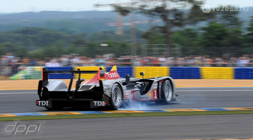 Videón a Peugeot győzelme Le Mans-ban 41