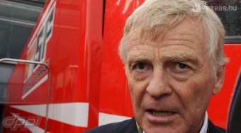 F1: A csapatokat ostorozzák Mosleyék