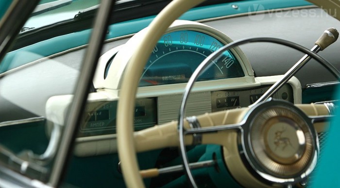 Háromfokozatú a váltó