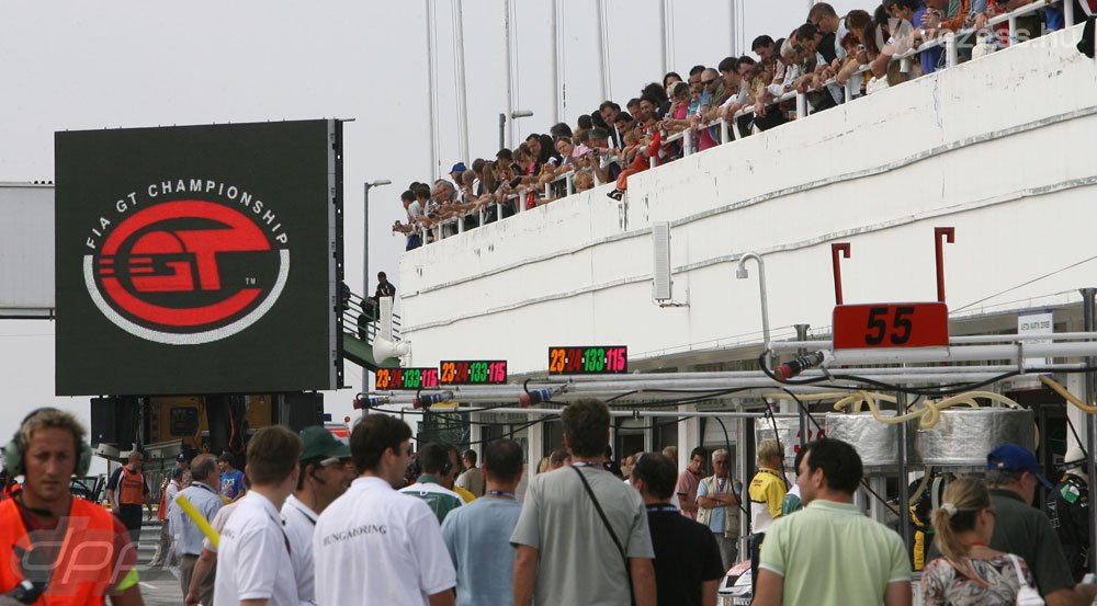 Sok nézőt vonzott a korábbi GT futam is