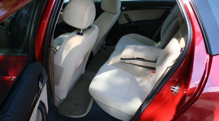 Csak közepes a lábtér