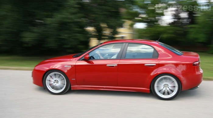 200 lóerő 1750 köbcentiből