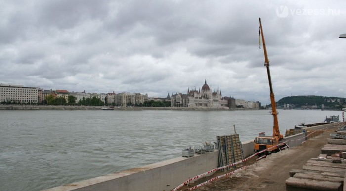 Szélesebb lesz, de nem 2x2 sávos